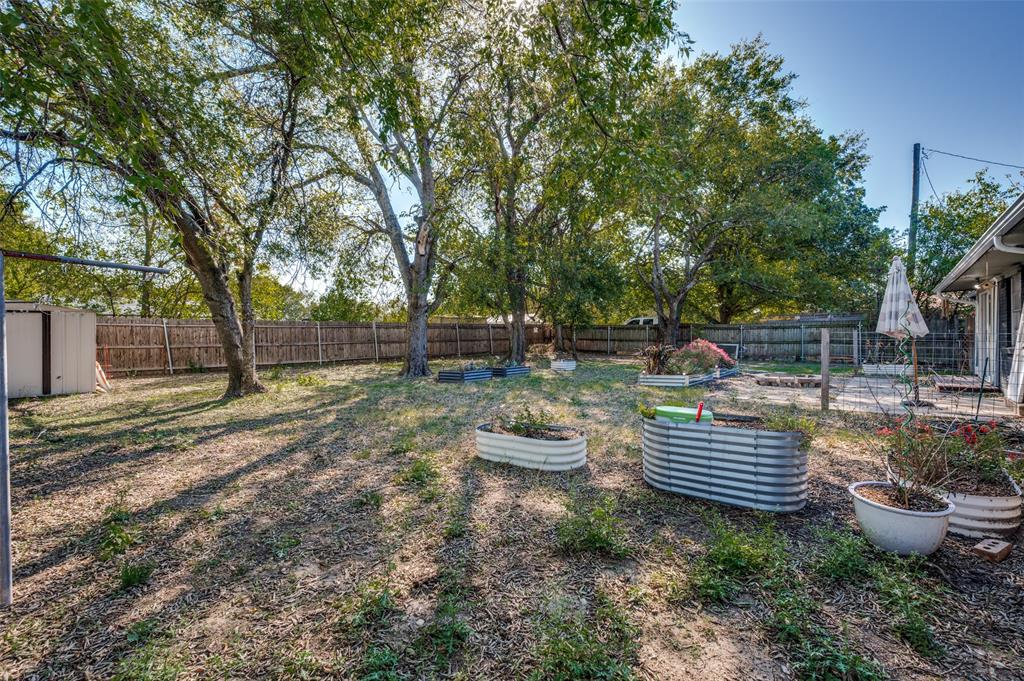 1822 Glenn Lane