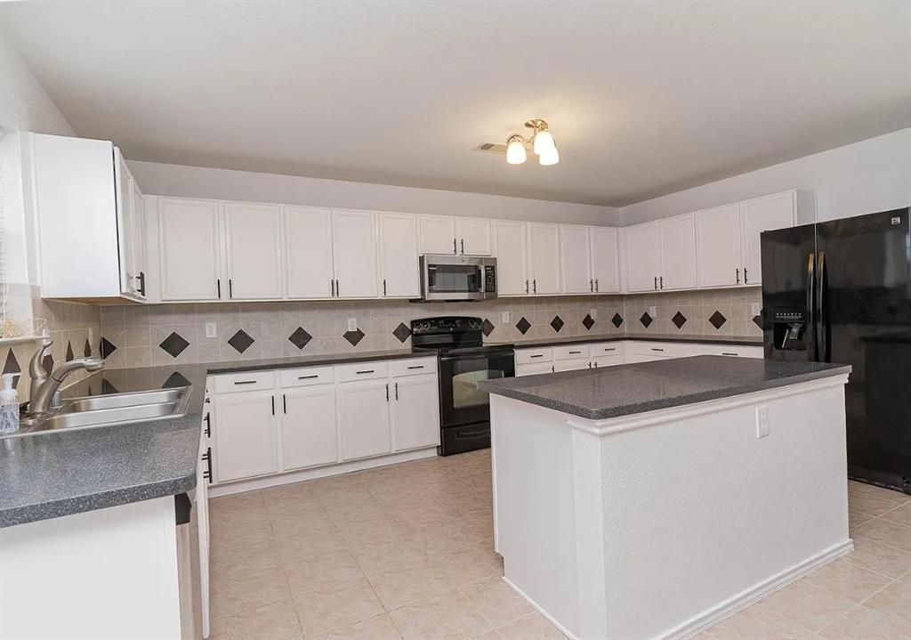 Photo of 2743 Cold Water Trail, Grand Prairie, TX 75052 (MLS # 21157726)