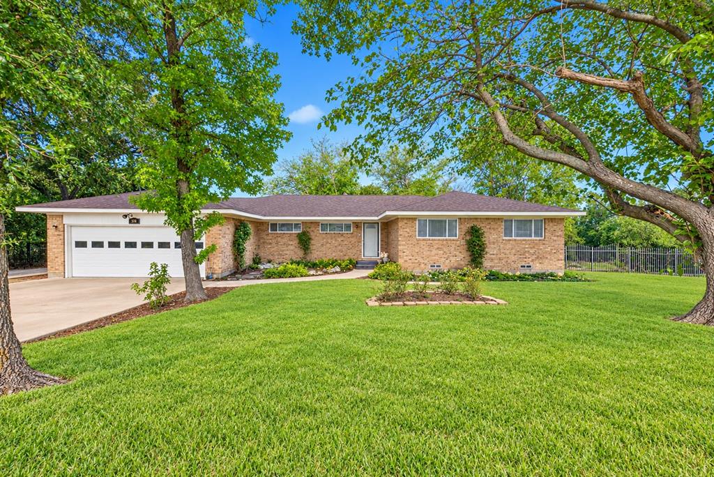 814 S Bois D Arc Street