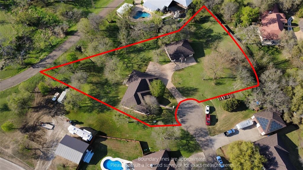 Photo of 139 Saddlewood, Waco, TX 76705 (MLS # 21194363)