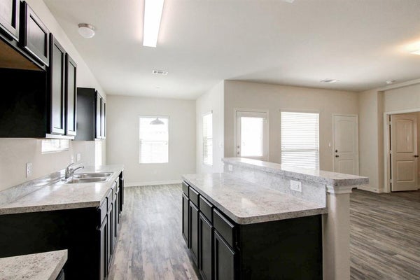2035 AUGUSTA ST, LANCASTER, TX 75146 - Image dec06d9fd1a7ebb6101d05eecbd6c0b3/1357701184