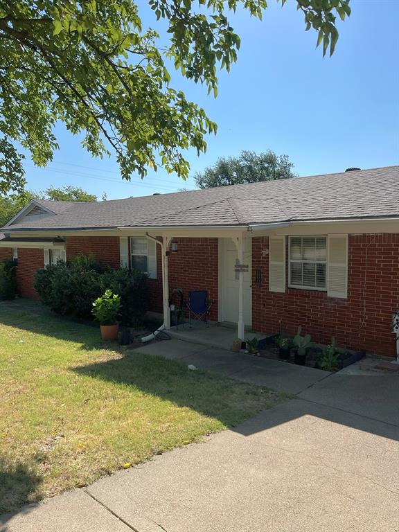 639 NW Renfro Street
