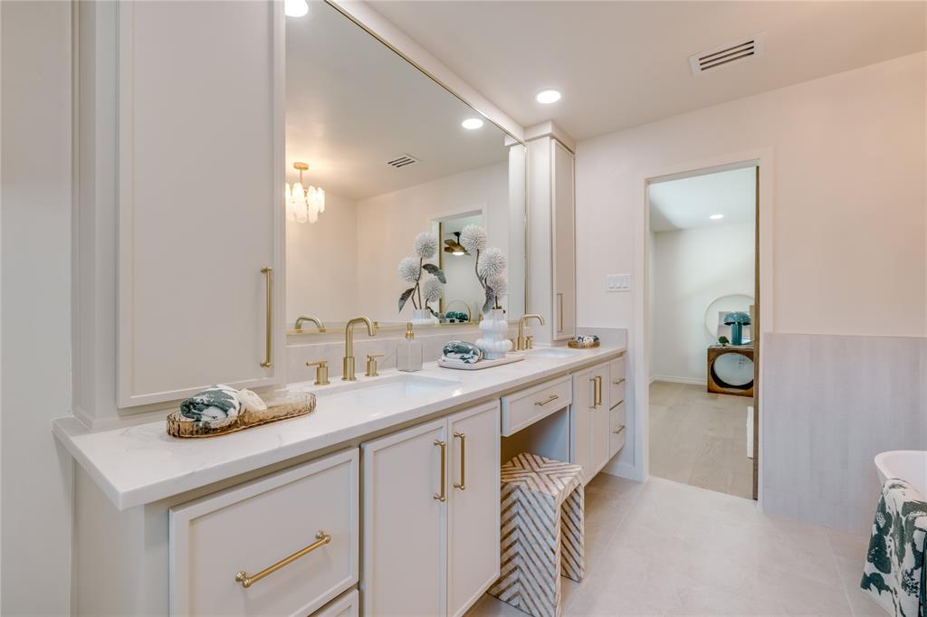 Ridglea Country Club Estate - Residential