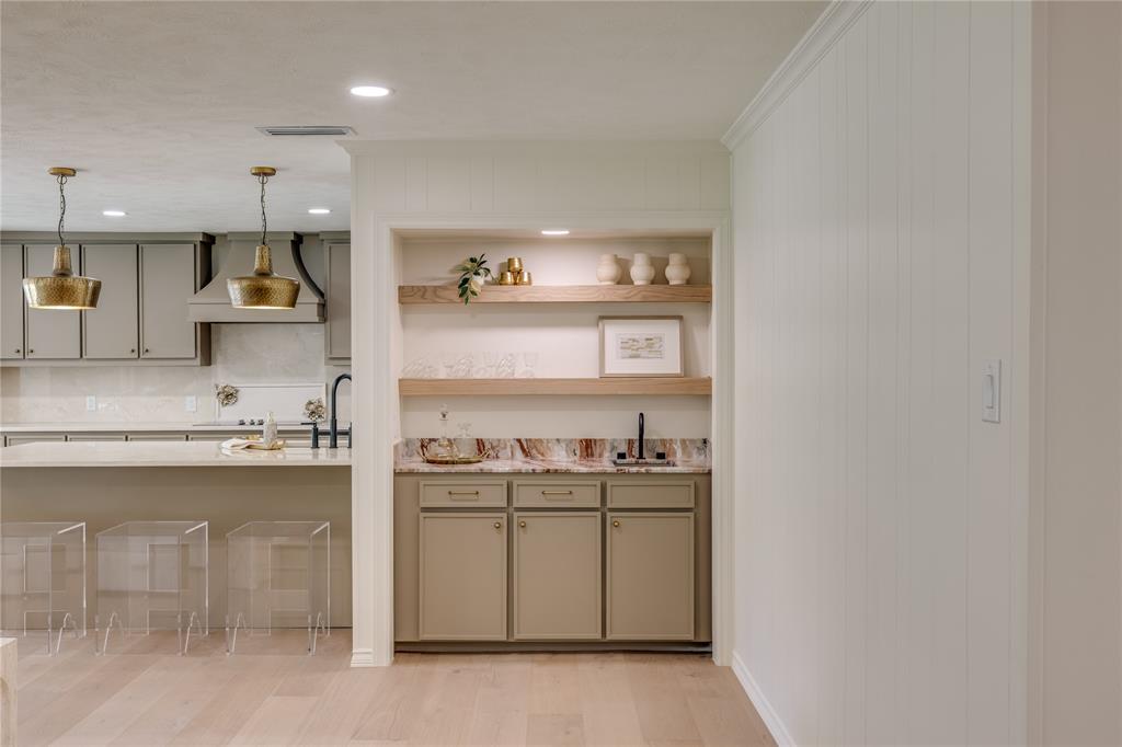 Ridglea Country Club Estate - Residential