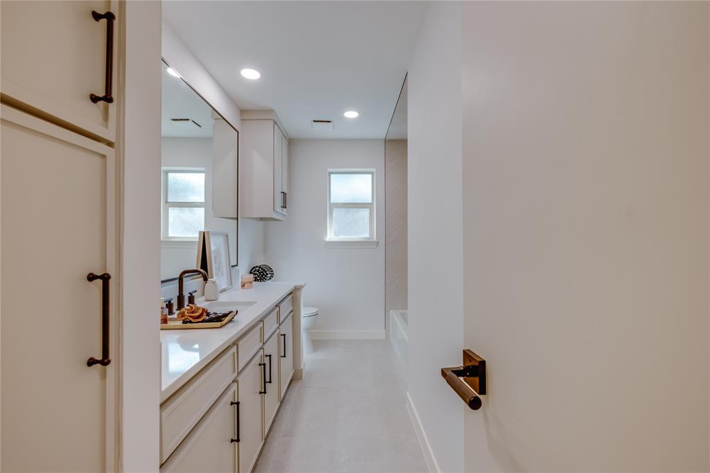 Ridglea Country Club Estate - Residential