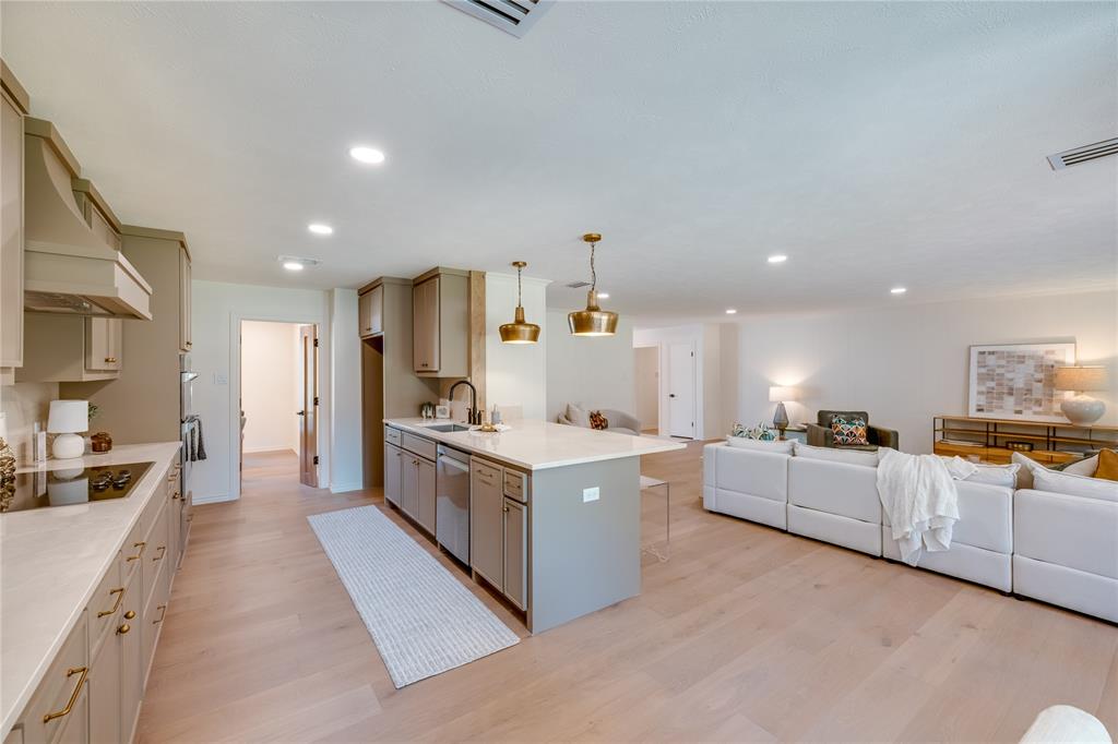 Ridglea Country Club Estate - Residential