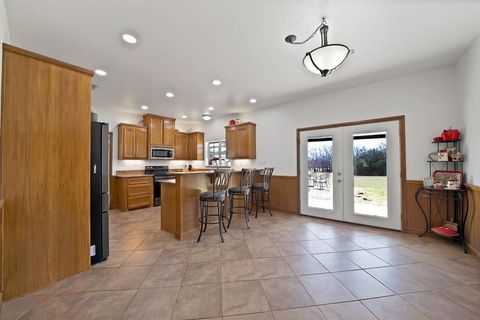 Tiny photo for 151 Roble Court, Weatherford, TX 76088 (MLS # 21192137)