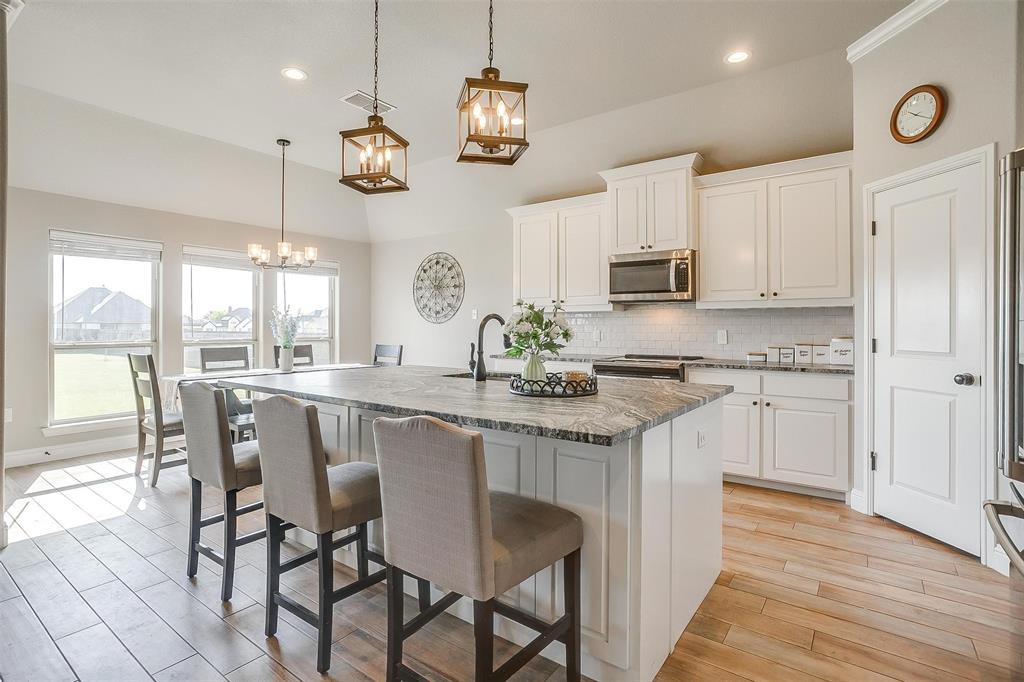 102 Oak View Drive