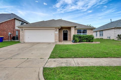 6717 Red Rock Trail Watauga TX 76137
