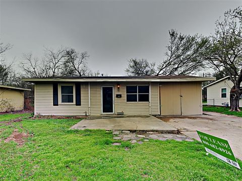 Photo of 2815 Ash Park Drive, Richland Hills, TX 76118 (MLS # 21199089)