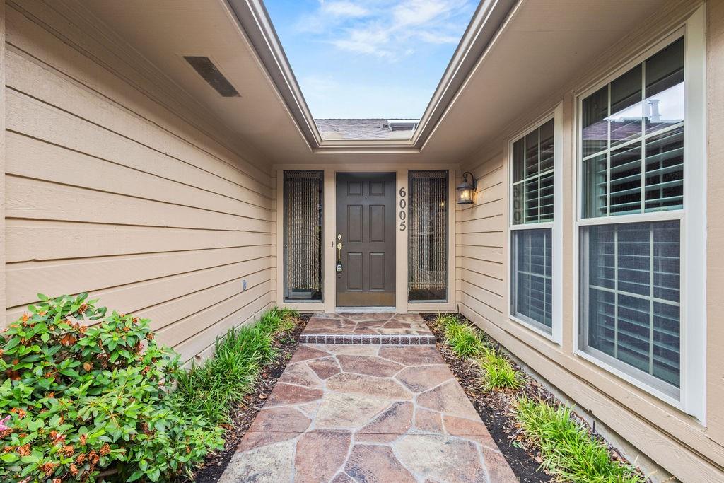 6005 Daven Oaks Drive