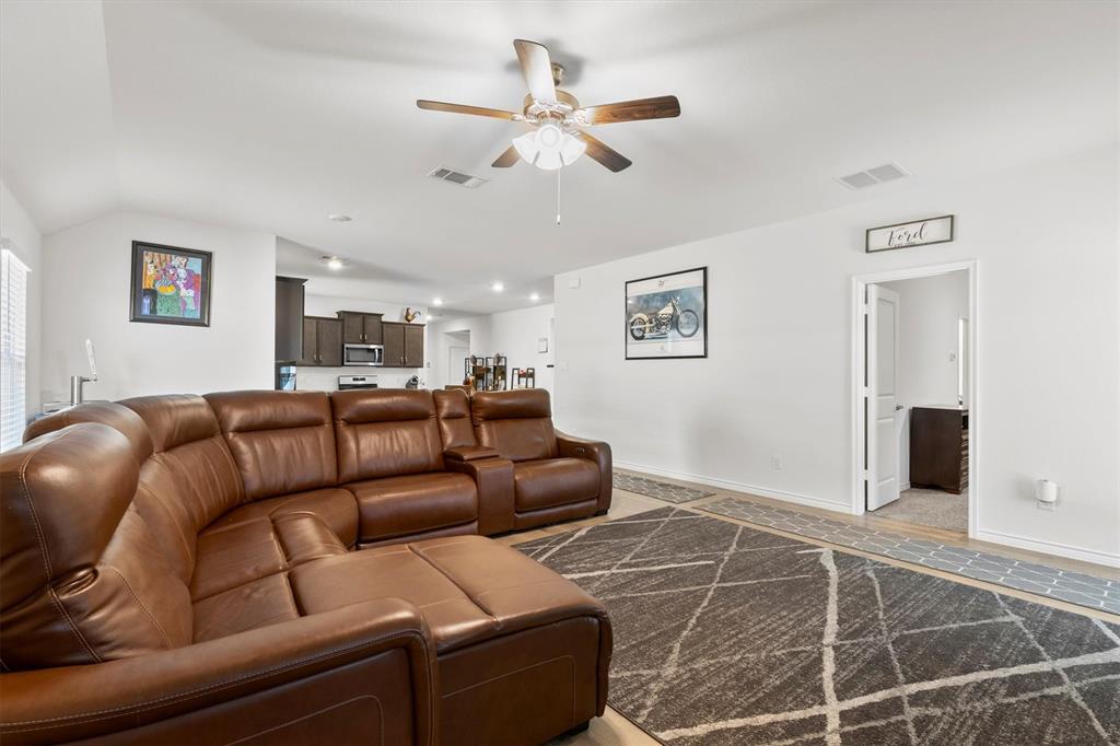 1302 Colonial Bluff Lane