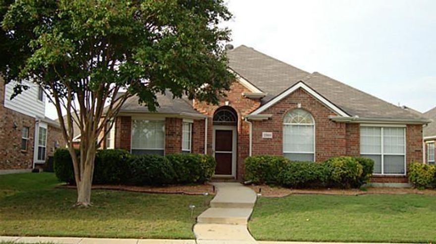 PLANO ISD! Move in ready,beautiful one story home! Spacious Formals, Very Light & Bright Home. Open Floor plan. Kitchen plenty of cabinet space & Breakfast Bar. Faux Finish Walls wNeutral Taupe Paint. Split Bedrooms,Built-in Speakers. Community Pool Jogging Trail & Russell Creek Park Nearby. Andrews, Rice, Jasper and Plano West Senior High schools. pets restriction, no pet over 40lbs, non refundable pets deposit $300each.