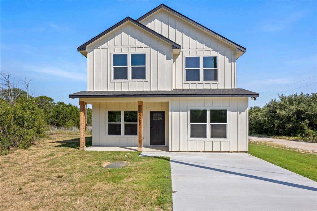 Photo of 5660 Lone Star Circle, Granbury, TX 76048 (MLS # 21350121)