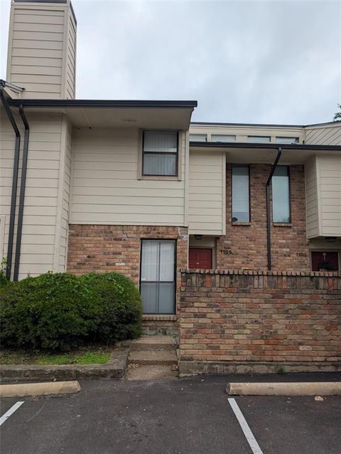 Photo of 6646 E Lovers Lane, Dallas, TX 75214 (MLS # 21255584)