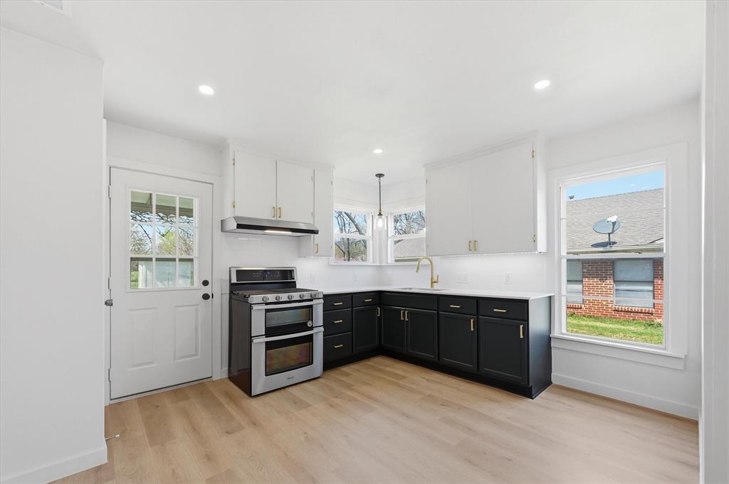 Hawthorne & Fallis - Residential