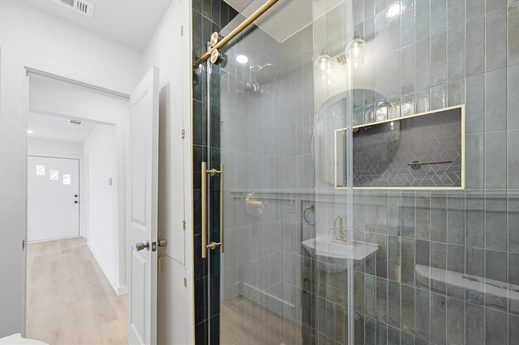 Hawthorne & Fallis - Residential