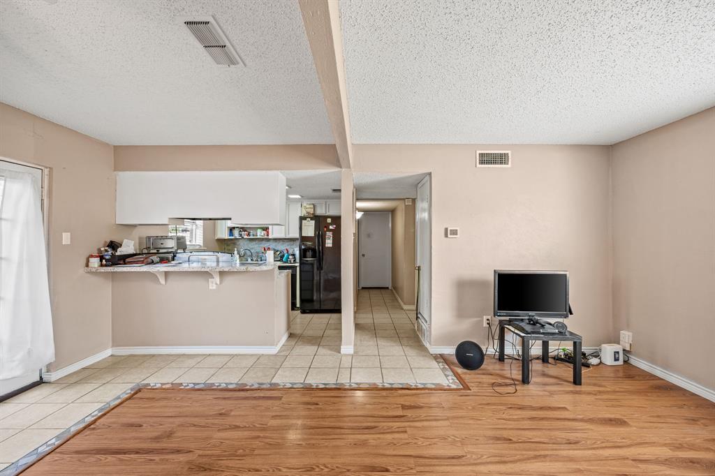 1019 Pleasant Valley Lane