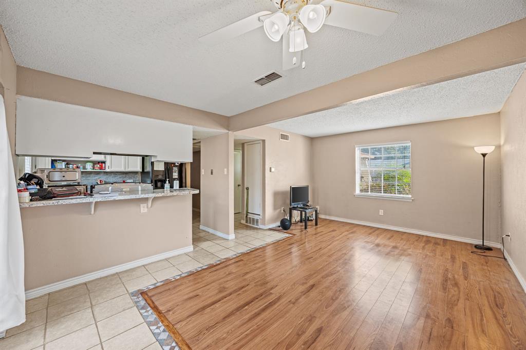 1019 Pleasant Valley Lane