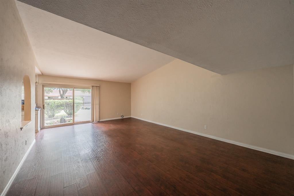 2710 Ashglen Drive