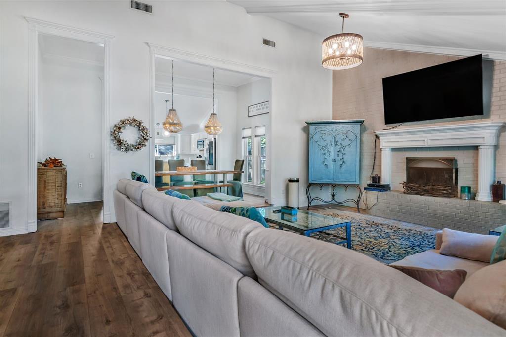 2311 Hummingbird Trail