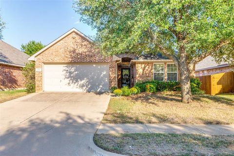 12131 Rowsley Lane Burleson TX 76028