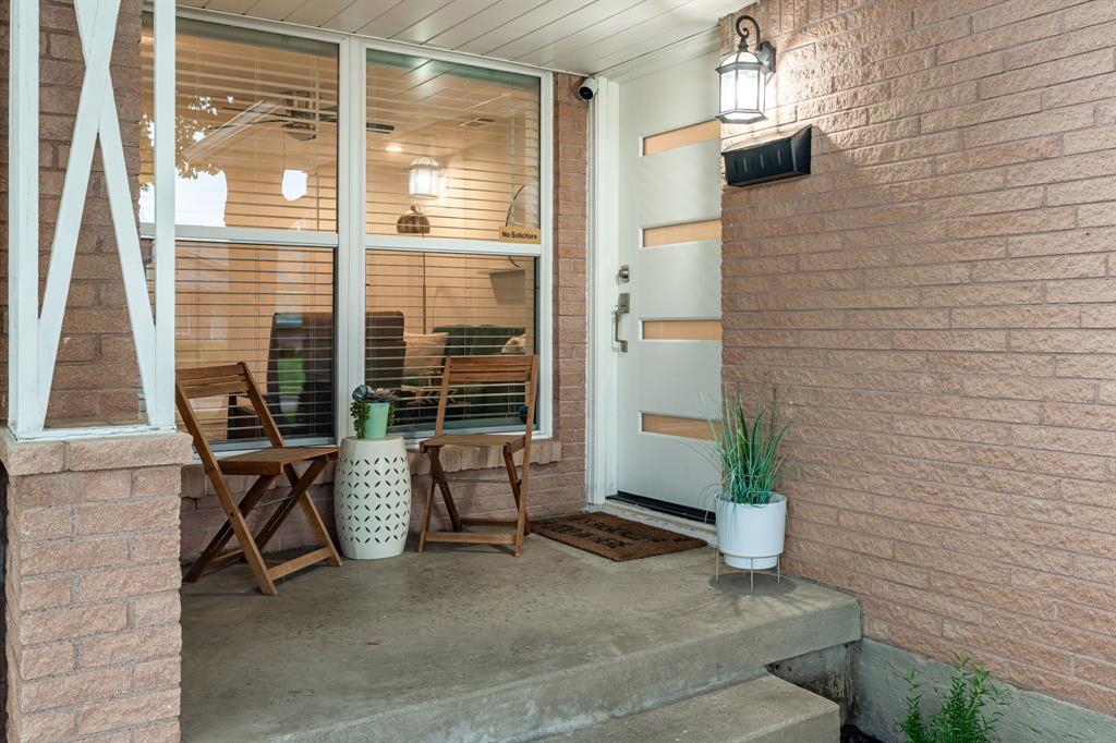 613 Decca Drive