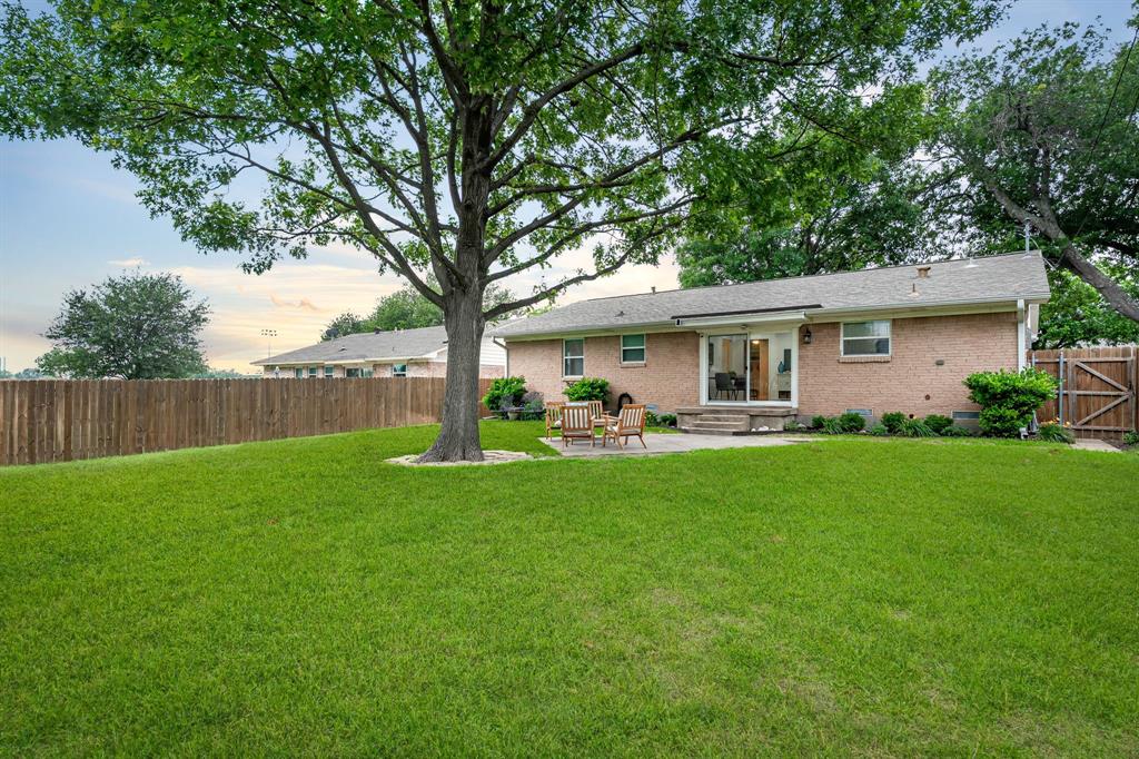613 Decca Drive