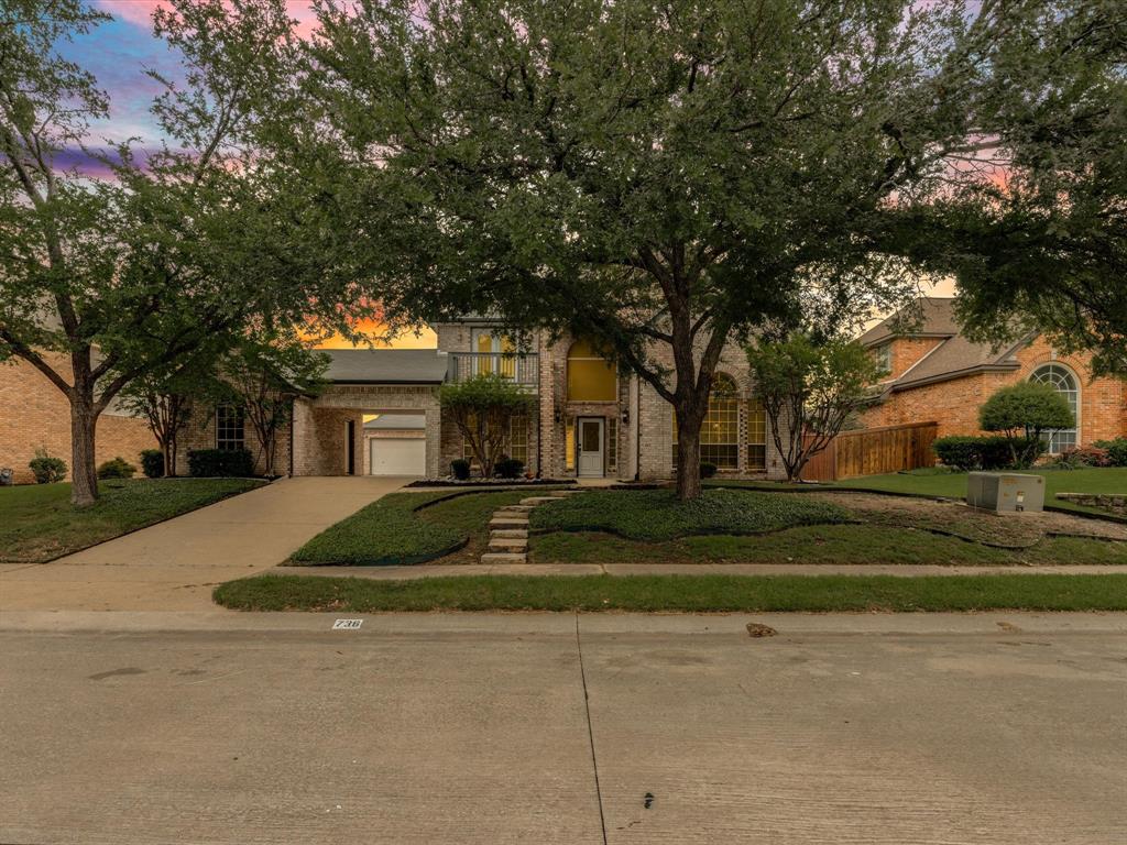 736 Sunkist Lane