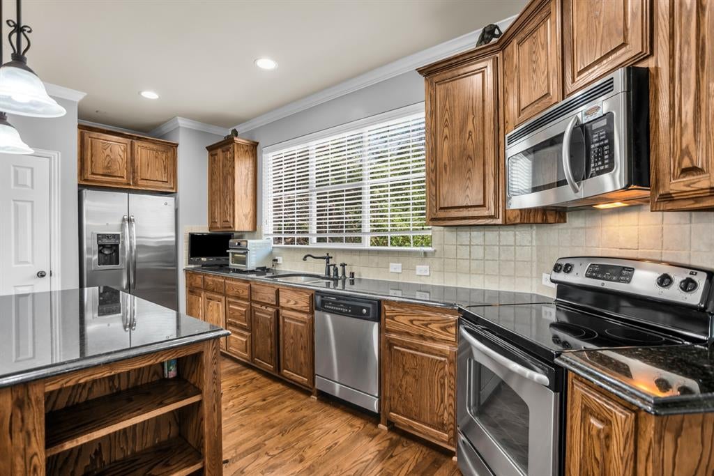 2700 Club Ridge Drive 1