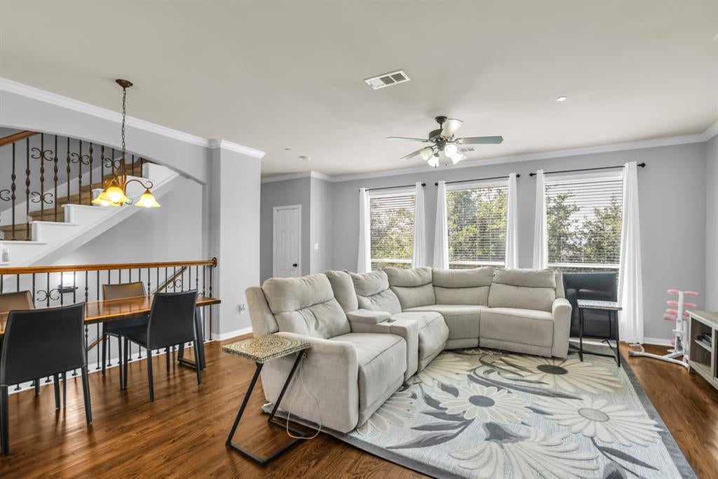 2700 Club Ridge Drive 1