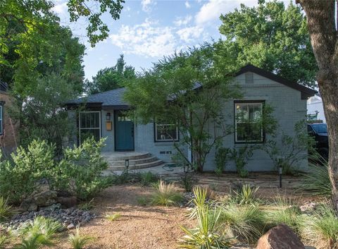 Photo of 2631 Alco Avenue, Dallas, TX 75211 (MLS # 21311708)