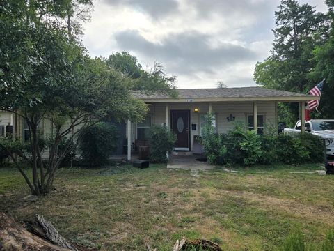 Photo of 1914 S Polk Street, Dallas, TX 75224 (MLS # 21331993)