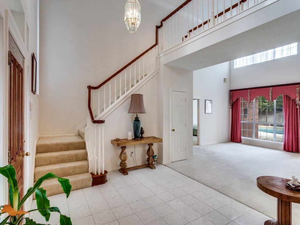 5009 River Bluff Drive