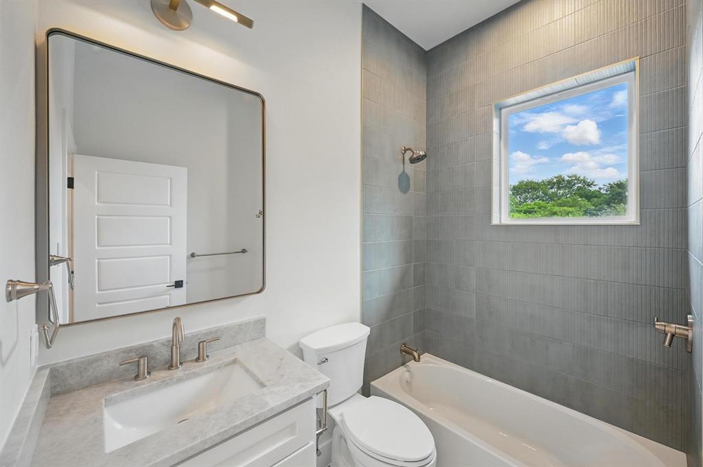 Grapevine, Texas 76051, United States, 4 Bedrooms Bedrooms, ,4 BathroomsBathrooms,Residential,Active,175876