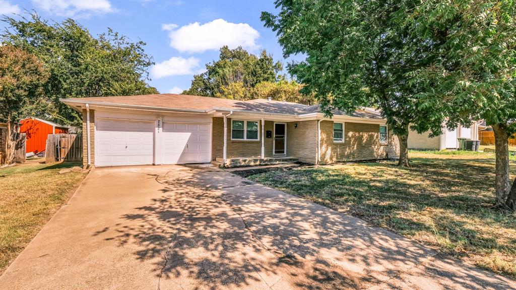 7521 S college Circle