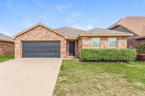 Photo of 7657 Hollow Point Drive, Fort Worth, TX 76123 (MLS # 21097245) Photo of 7657 Hollow Point Drive, Fort Worth, TX 76123 (MLS # 21097245)