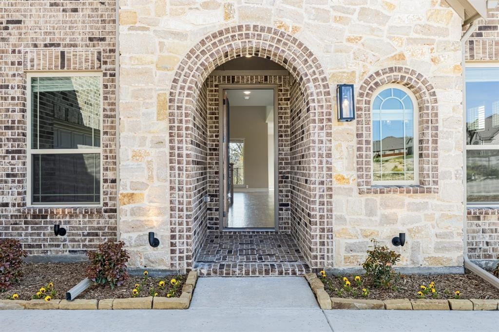 1306 Parkmont Court