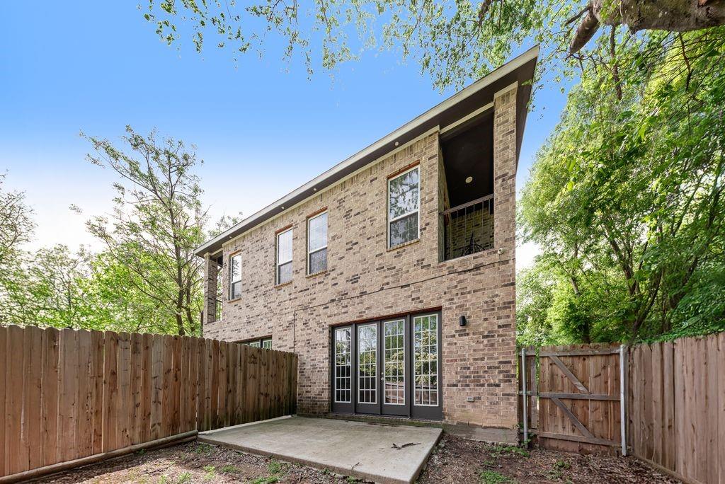 Arbor Place 02 - Residential