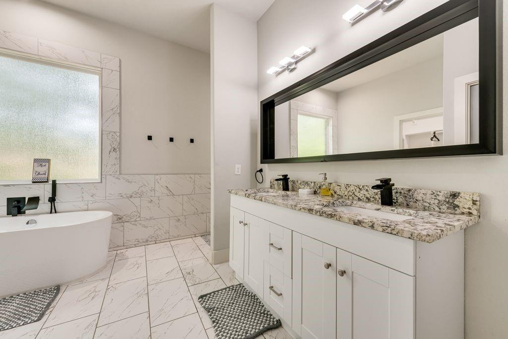 Arbor Place 02 - Residential