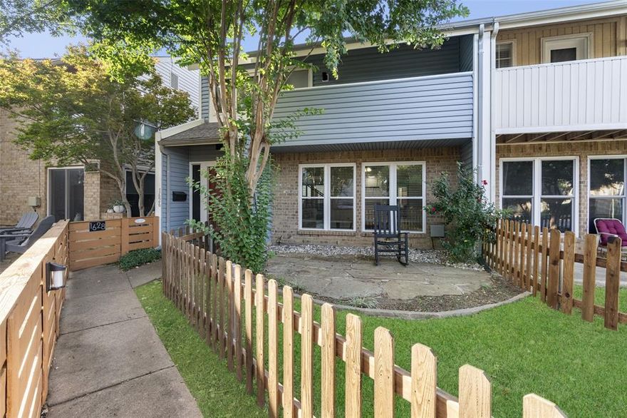 Welcome to Grapevine, the Christmas capital of Texas. Lovely 2-bedroom, 2.5-bathroom townhome with prime access to historic Downtown Grapevine. This beautifully updated home feels brand new with modern upgrades throughout, including luxury vinyl plank flooring, a fully renovated kitchen and bathrooms, energy-efficient windows, a new water heater, updated AC, and refreshed electrical outlets.

The open-concept layout offers two spacious living areas, a generous dining room, and two charming wood-burning fireplaces that create a warm, inviting atmosphere. Outside, enjoy the convenience of low-maintenance turf along with a private hot tub—the perfect retreat after a long week. The community also offers its own pool. 

Located in an unbeatable area, you’ll be just minutes from Grapevine’s vibrant Main Street, boutique shopping, local restaurants, wineries, and quick access to DFW Airport.