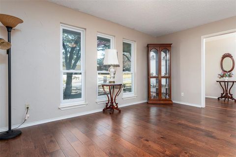 Tiny photo for 1410 Woodbine Street, Arlington, TX 76012 (MLS # 21197546)