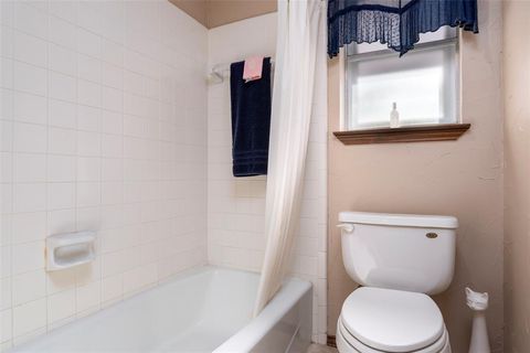 Tiny photo for 1410 Woodbine Street, Arlington, TX 76012 (MLS # 21197546)