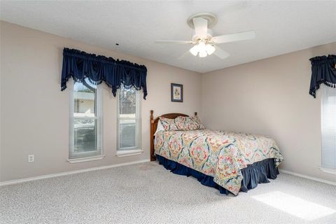 Tiny photo for 1410 Woodbine Street, Arlington, TX 76012 (MLS # 21197546)