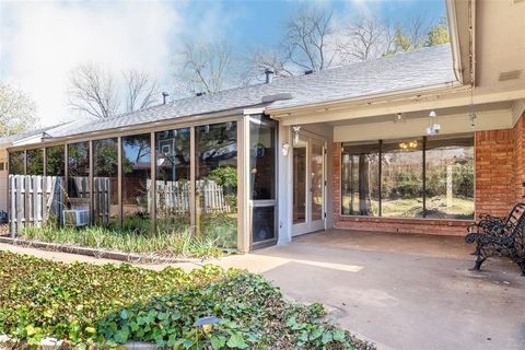 Tiny photo for 1410 Woodbine Street, Arlington, TX 76012 (MLS # 21197546)