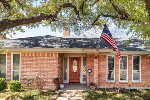 Tiny photo for 1410 Woodbine Street, Arlington, TX 76012 (MLS # 21197546)