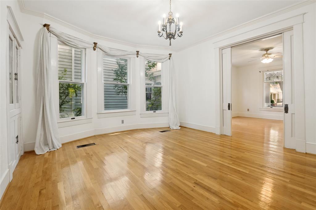 Winnetka Heights - Residential
