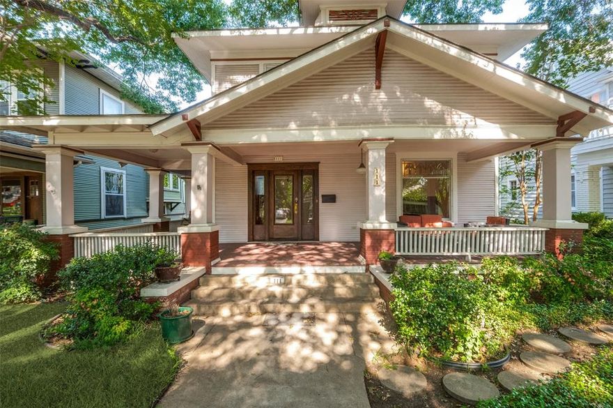 Opportunities like this are becoming increasingly rare. A true piece of history, preserved in a way that honors its original character, without compromise. This is the kind of home that feels familiar in the most nostalgic way, reminiscent of the timeless spaces we admire in classic films. From the moment you step onto the expansive front porch, you understand its significance. Generous in scale and effortlessly inviting, it is a space designed for long dinners, evening conversations, and gatherings that linger well past sunset. Inside, the home reveals itself with intention. Remarkably proportioned windows draw in natural light while framing views of the tree lined street. Surrounded by towering century old live oak trees, the home feels both connected and secluded, offering a sense of privacy that is increasingly difficult to find. Original architectural details remain beautifully intact. Ten foot ceilings, pocket doors, and a graciously scaled dining room create a sense of volume and elegance that defines the home’s character. Each space carries a quiet authenticity that cannot be replicated. The experience continues outdoors, where a spacious deck overlooks a lush backyard anchored by mature rose bushes and a thoughtfully designed air conditioned studio, offering flexibility for creative pursuits or a private retreat.
For those with an appreciation for enduring design and architectural integrity, this is more than a home. It is a rare opportunity to own something truly meaningful.