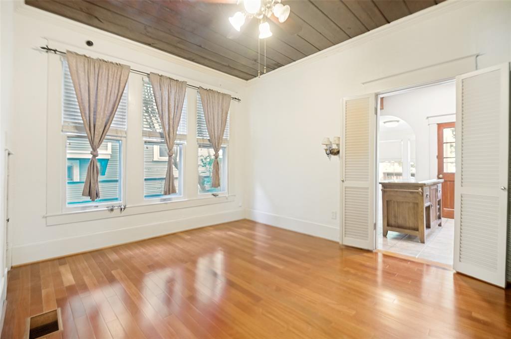 Winnetka Heights - Residential