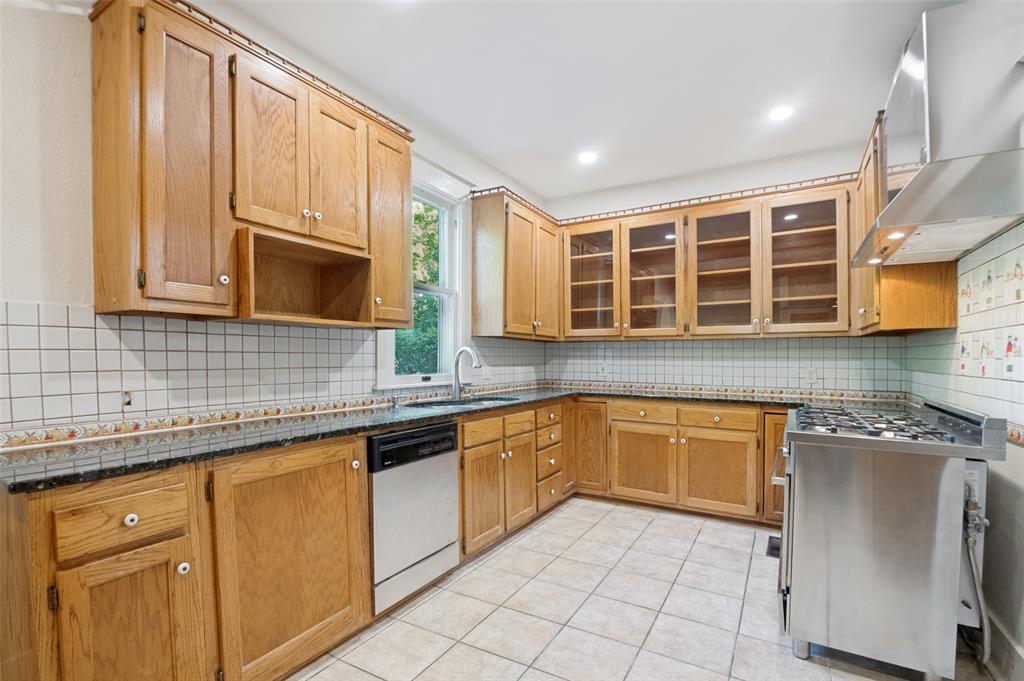 Winnetka Heights - Residential